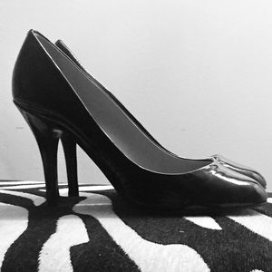 J Crew black patent leather heels, size 6